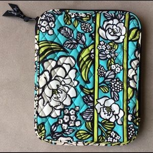 Very Bradley Blue Floral Tablet Case 7.5”x10”